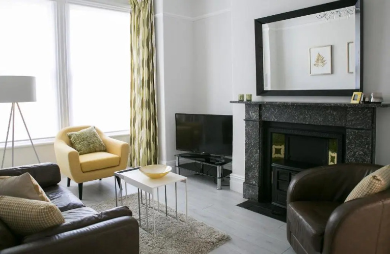 Glebe Apartment 1