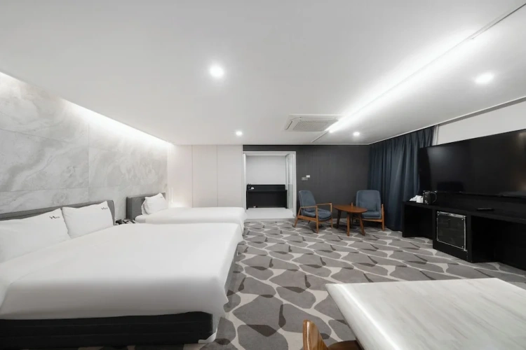 Family Suite with city view