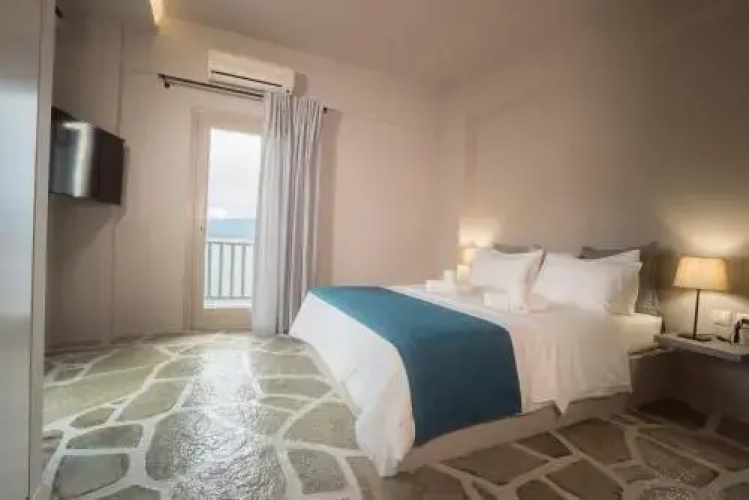Melies Apartments