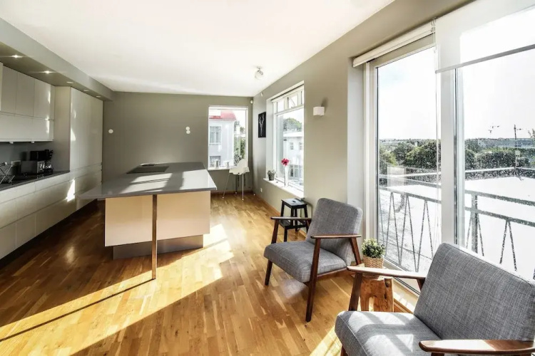 Apartment B52