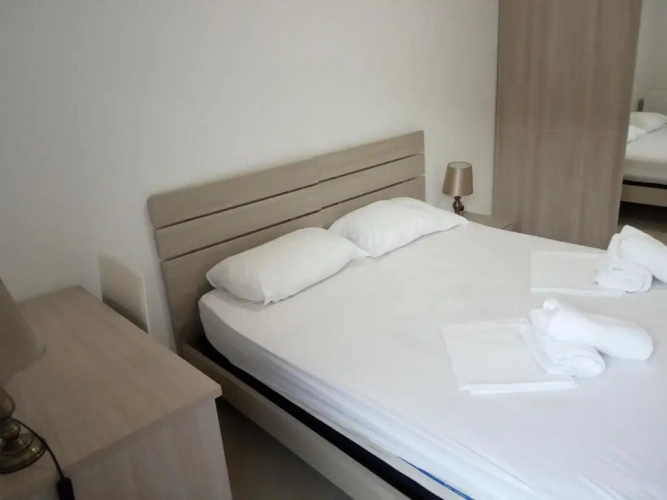 2 Bedrooms Apartment