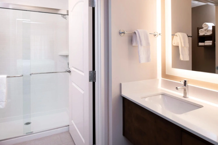 2 Bedrooms Quadruple Suite