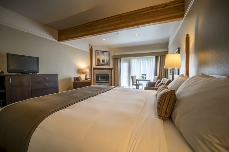 Pine Ridge Inn