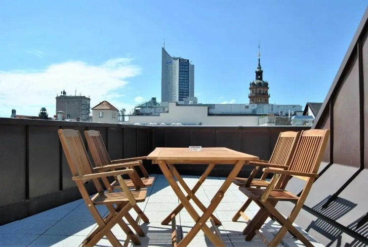 2 Bedrooms Apartment