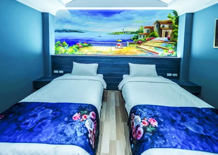 Standard Twin room with balcony