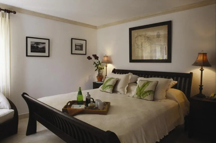 Silver Point Hotel