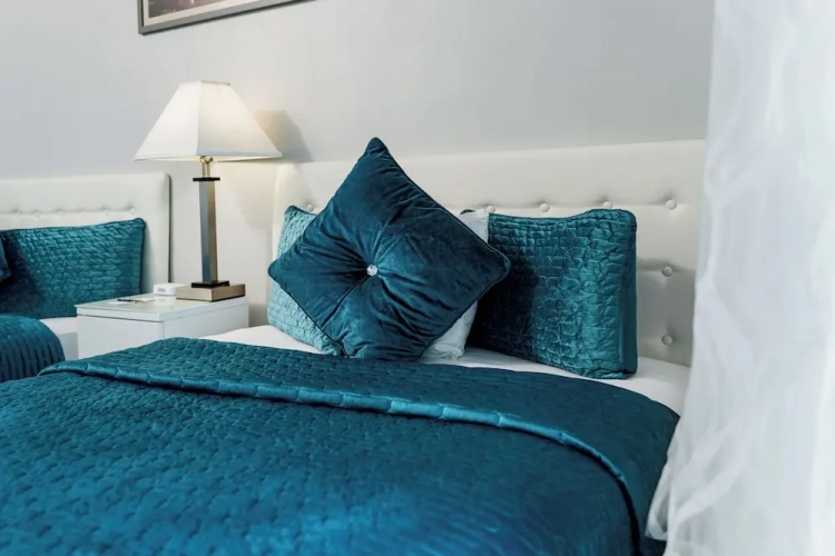 Standard Double room with lake view