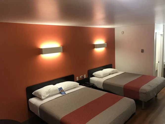 Motel 6 Kamloops, BC