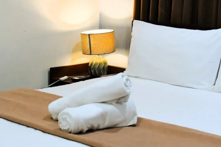Arzo Hotel Makati