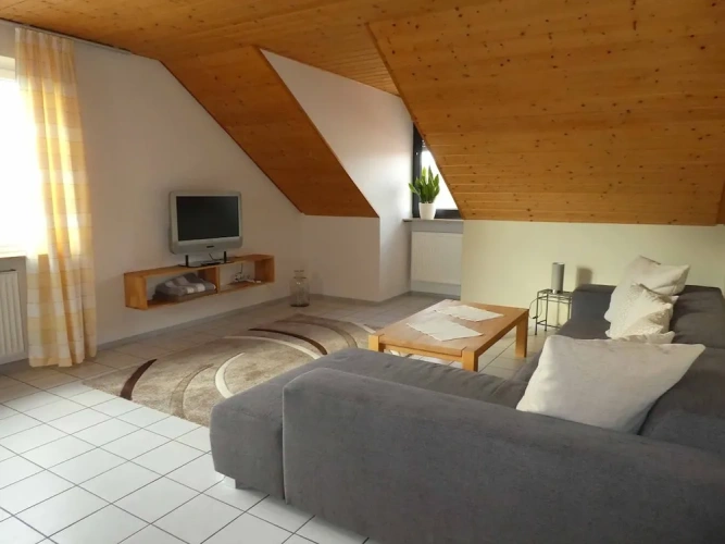 3 Bedrooms Apartment
