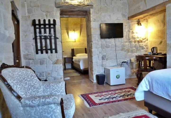 Deluxe Triple Suite