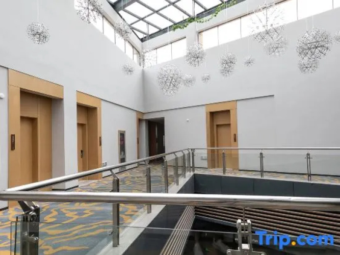 Maipeng Hotel