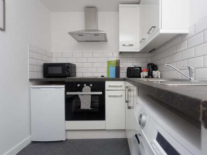 1 Bedroom Apartment