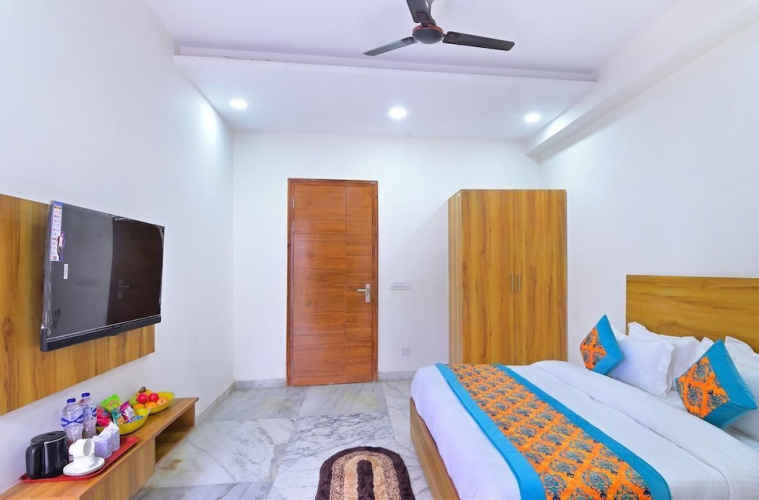 Hotel The Param Continental