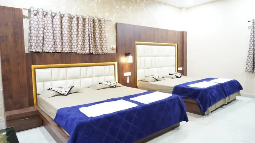 Hotel CM Palace