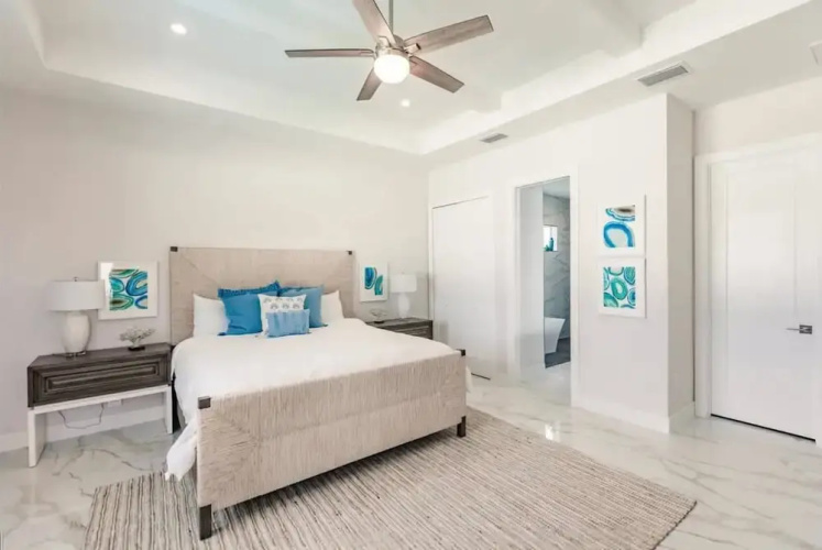 Exquisite Vanderbilt Beach Luxury Getaway