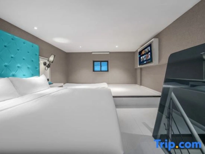 Deluxe Family Suite
