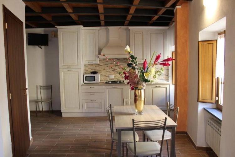 3 Bedrooms Apartment