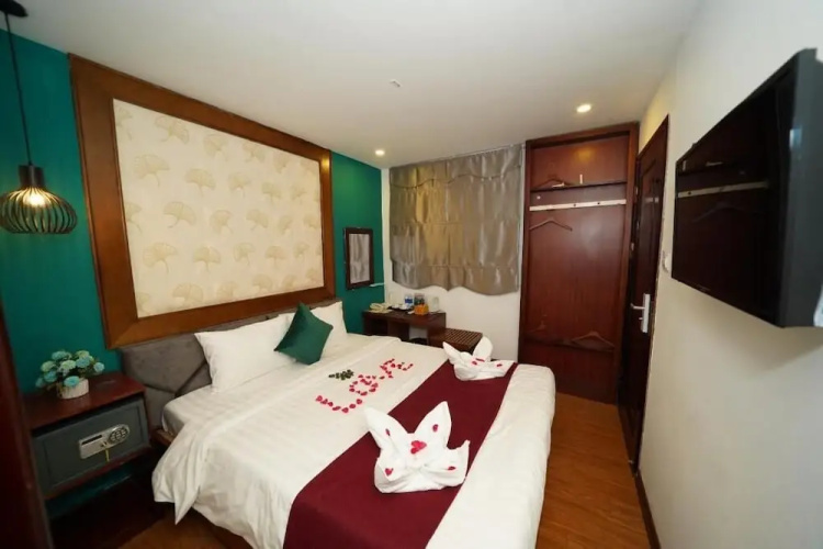 NT Elysian hotel