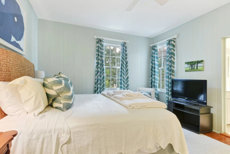 3939 Duval Drive Beachfront by Vtrips