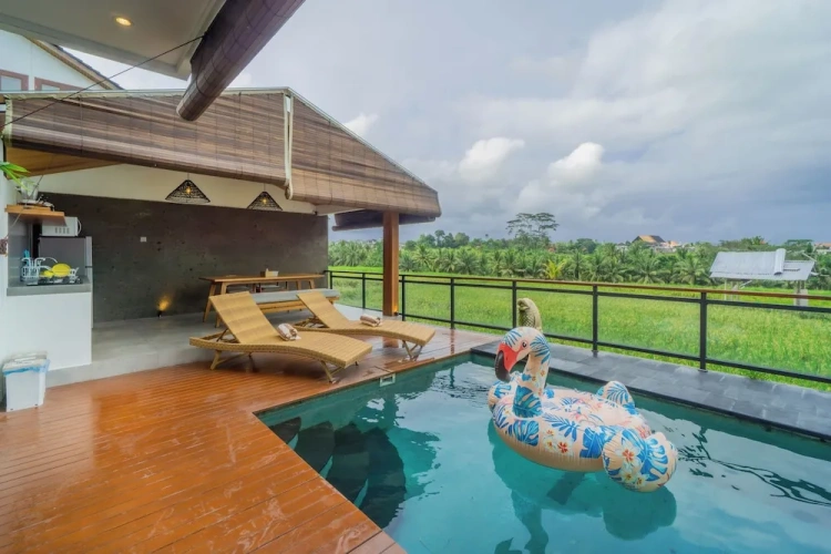 2 Bedrooms Villa