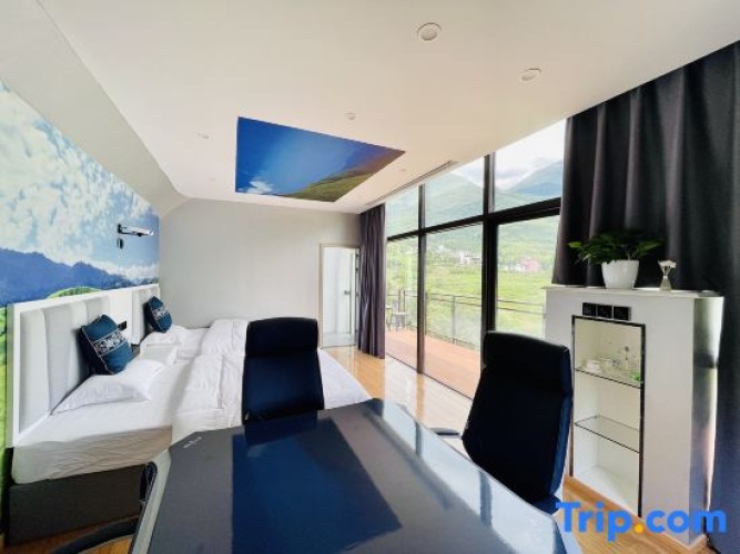 Standard room with view
