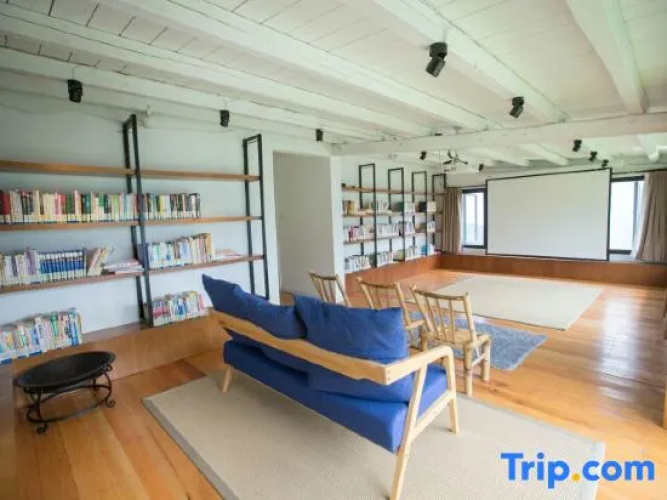 Yi Shuang Ren Hostel