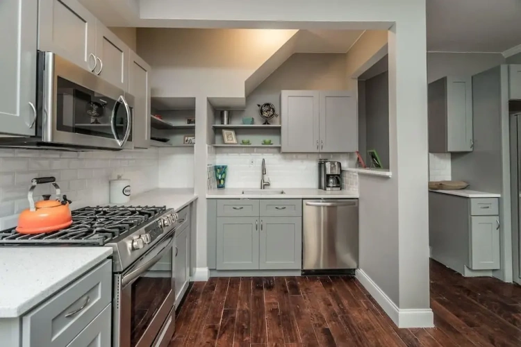 2 Bedrooms Apartment