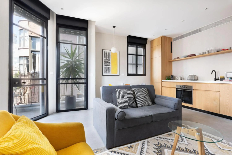 Fabulous Corner Market by TLV2RENT