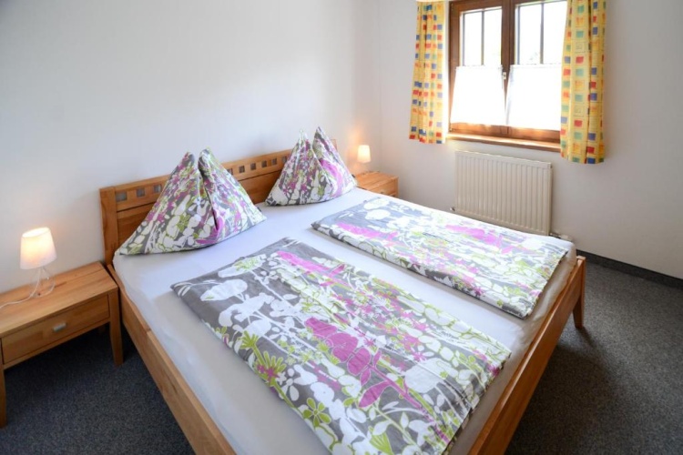 3 Bedrooms Apartment