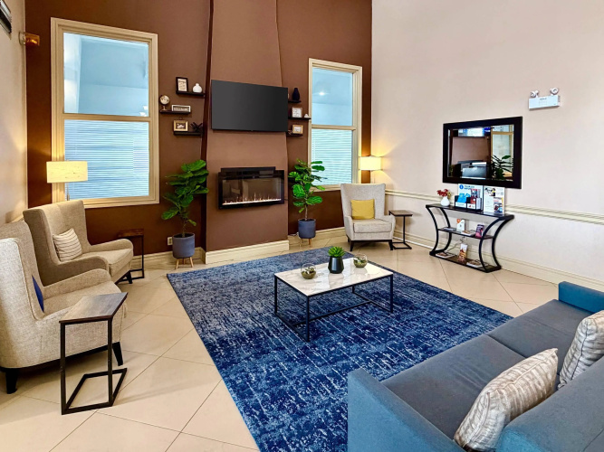 Comfort Inn & Suites Ambassador Bridge