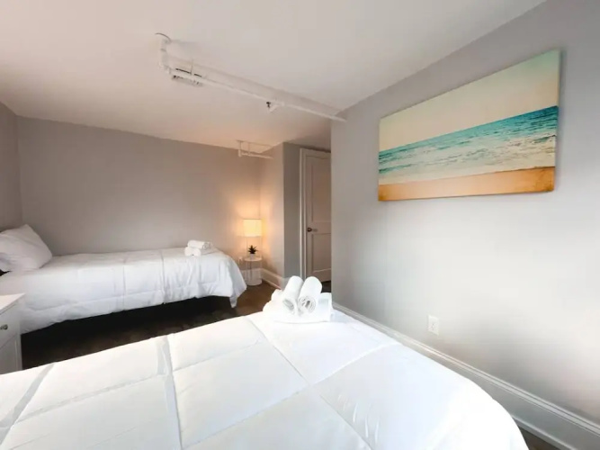 Water Access 5-bed 2-bath Retreat