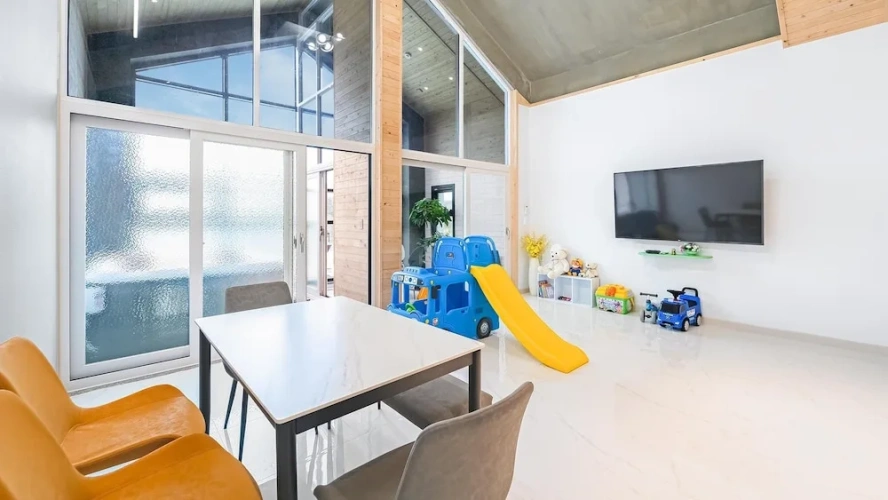 3 Bedrooms Standard Sextuple room
