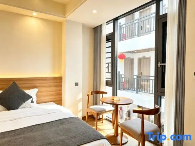 Standard Double room with courtyard view