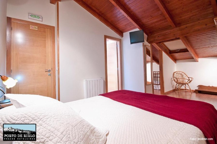 Standard Triple room