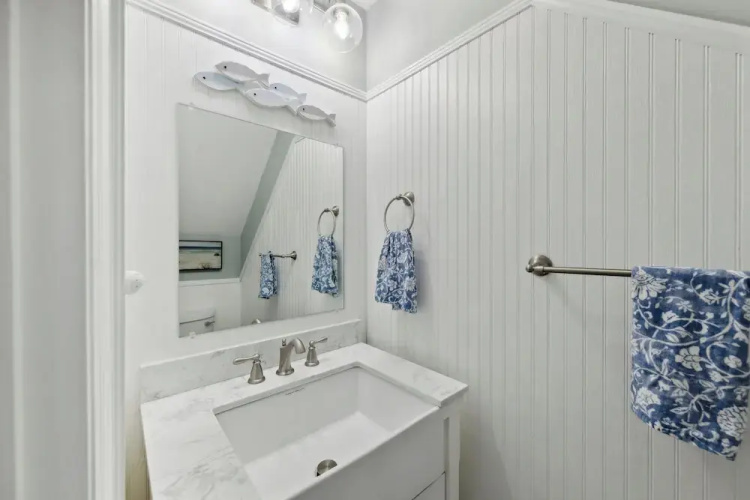 Forest Beach Villa 2 BDR for 6