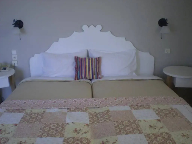 7 Brothers Hotel