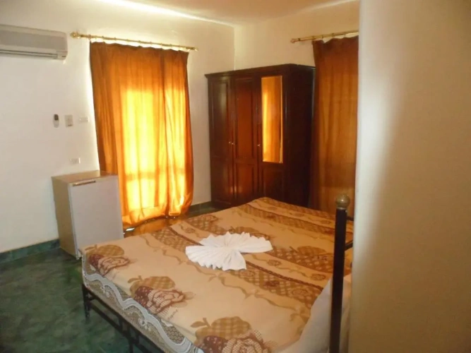 Standard Single room with partial sea view