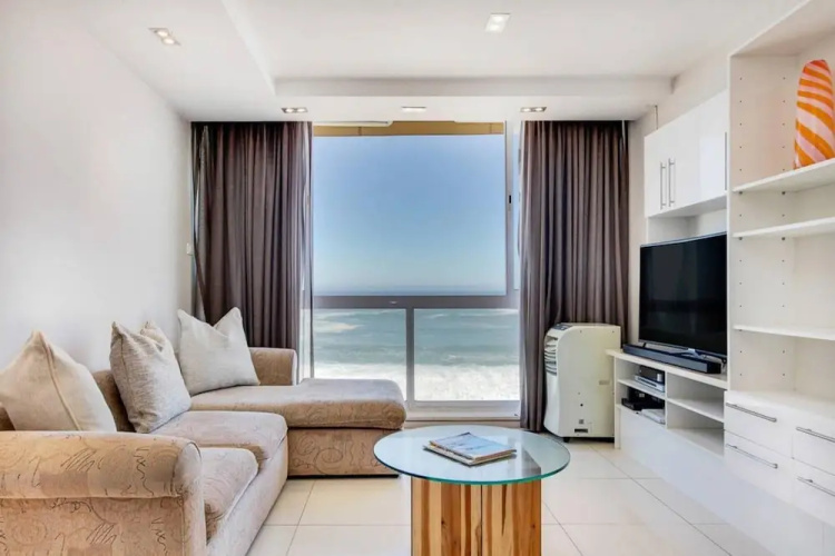 Clifton Apartment w Direct Beach Access Marella