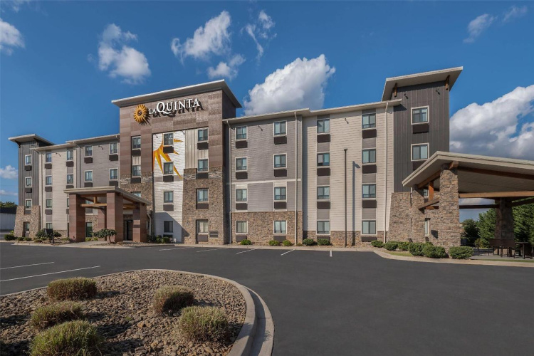 La Quinta Inn & Suites By Wyndham Greenville Woodruff Rd. - Piedmont, SC