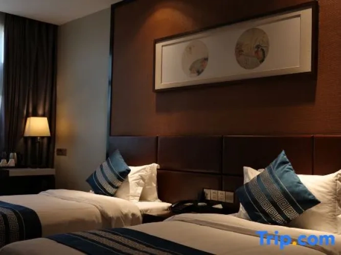Deluxe Twin Suite