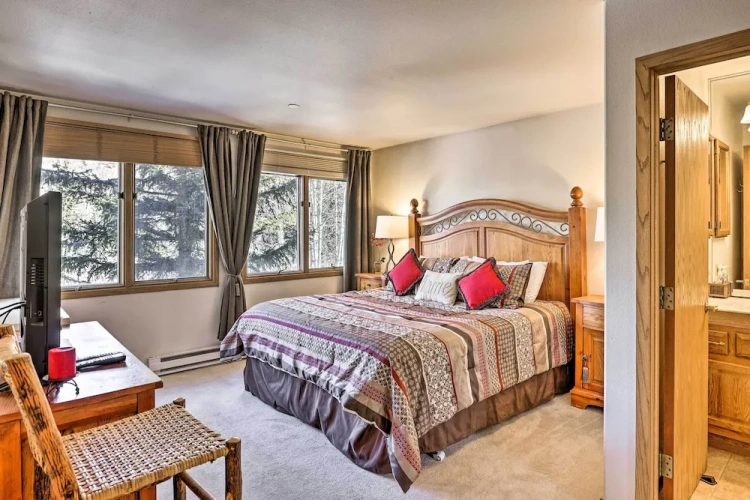 2 Bedrooms Apartment