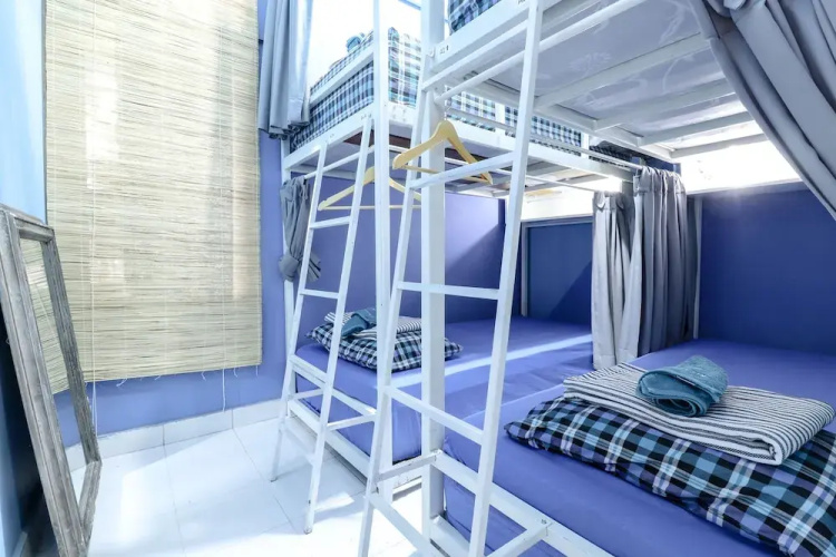 Alexiz Hostel