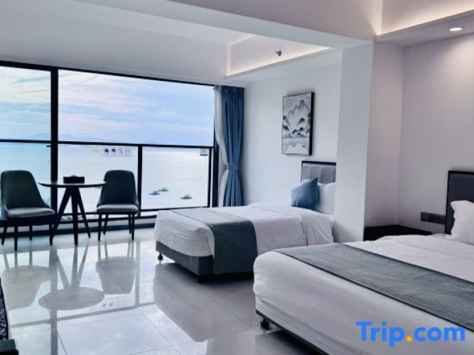 3 Bedrooms Family Suite with sea view