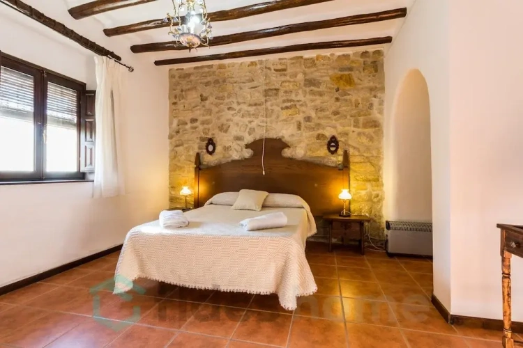 6 Bedrooms Cottage with mountain view