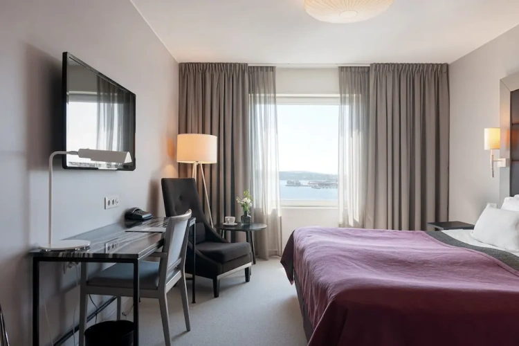 Deluxe room with sea view