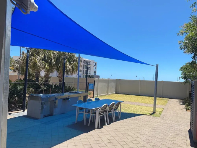 Mantra Geraldton