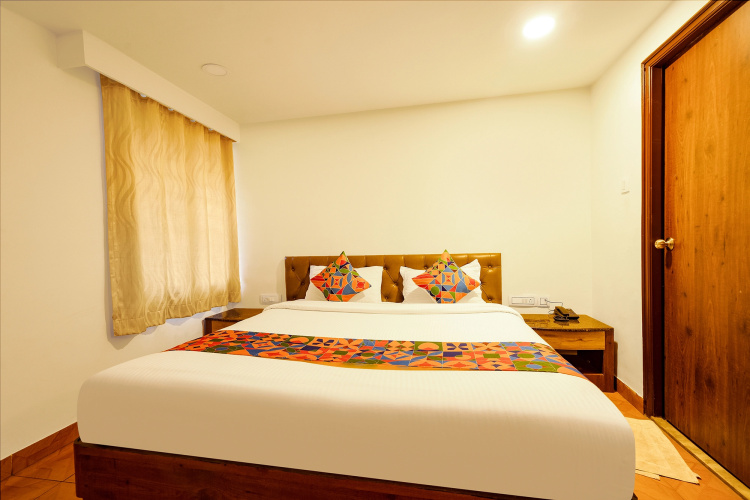 Fabhotel Royale Basant Residency