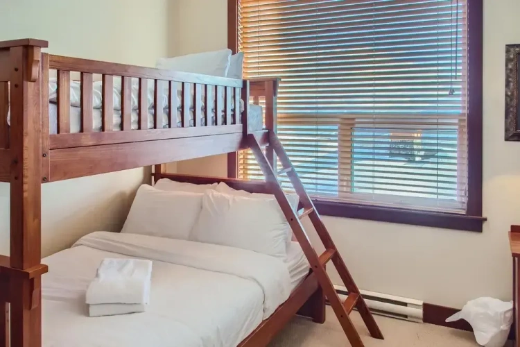 3 Bedrooms Apartment
