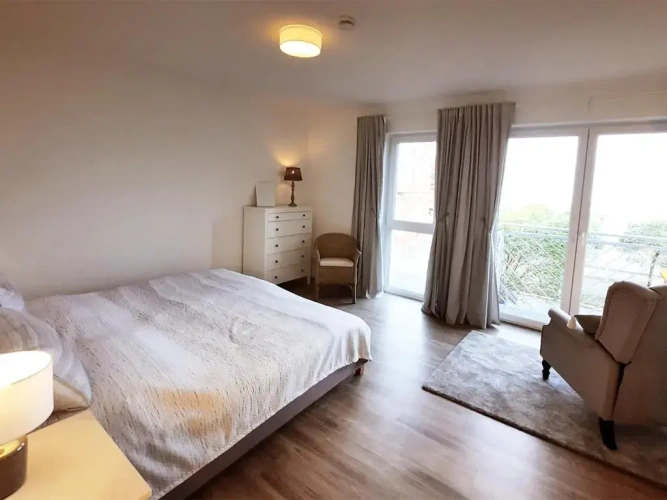 2 Bedrooms Apartment